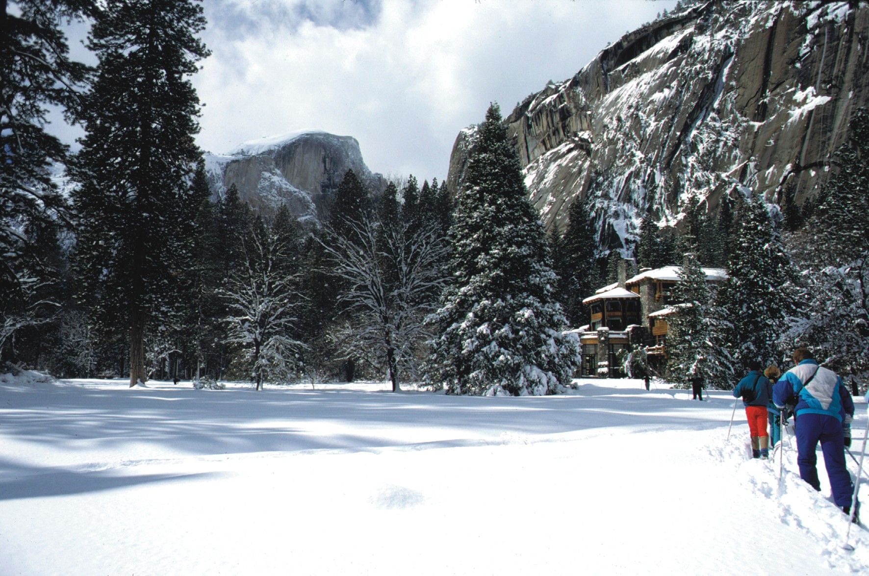 The Ahwahnee Hotel Yosemite Village Exterior photo